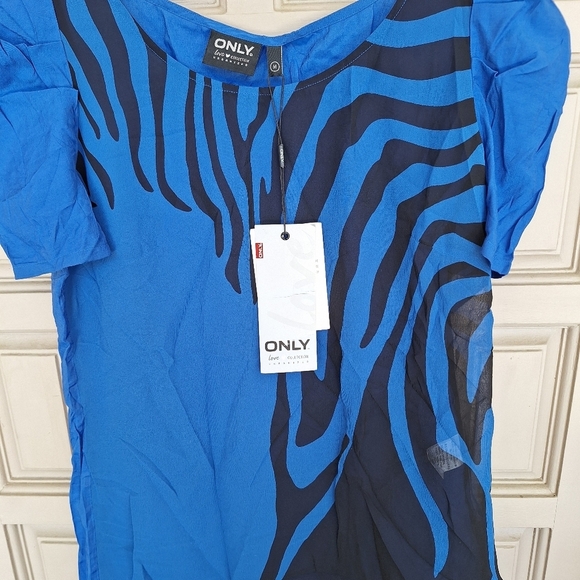 Only Love Collection Pullover Blouse Cute JSzM Puff Sleeve Blk/Blu Crepe Fabric - Picture 3 of 9